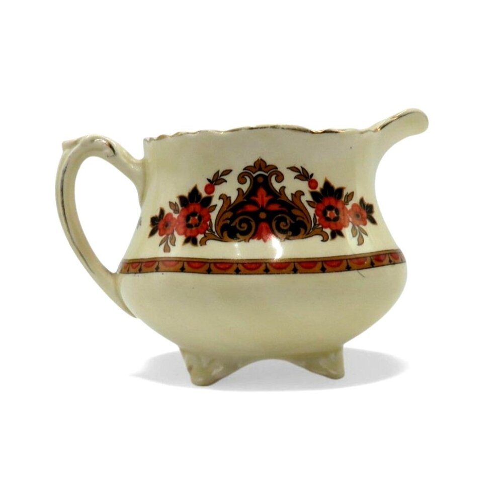 Wedgwood CREAMER PITCHER Floral Pattern Scalloped Rim England Vintage